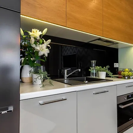 24 Premium Old Town Apartman *