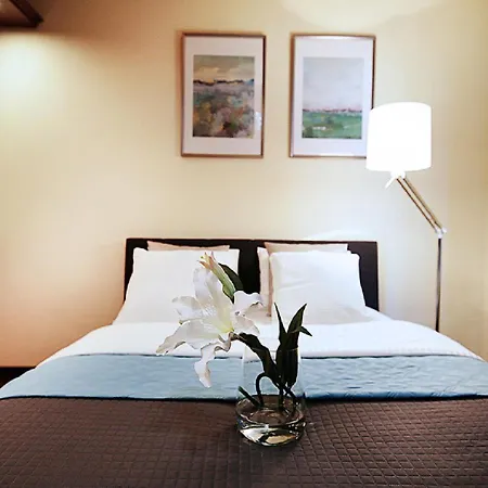 24 Premium Old Town *